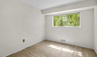 10643 WEYMOUTH St 103, Bethesda, MD 20814