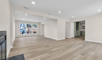 5 Buxton Ct, Barnegat, NJ 08005