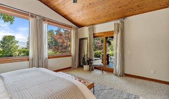 550 Crowson Rd, Ashland, OR 97520