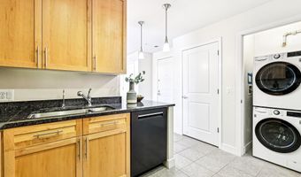 820 N POLLARD St 801, Arlington, VA 22203