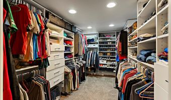 7243 Old Harbor Ave, Anchorage, AK 99504