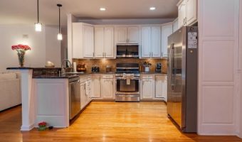 5 Hidden Valley Rd, Andover, NJ 07860