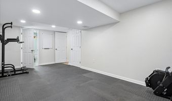 3536 N DICKERSON St, Arlington, VA 22207