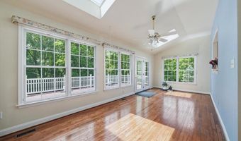 17 WATERTON Dr, Bear, DE 19701