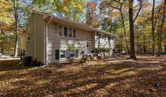 19 Apple Blossom Ct, Airmont, NY 10952