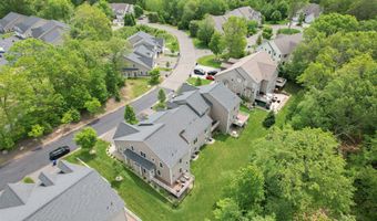 28 Brookview Cir 28, Bristol, CT 06010