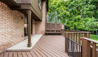 1040 Greenhills Dr, Ann Arbor, MI 48105