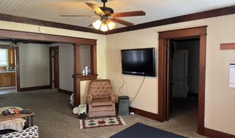 618 E 10th St, Baxter Springs, KS 66713