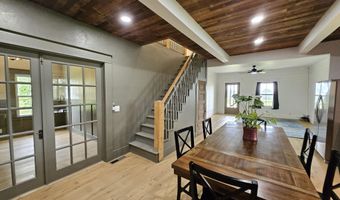 3073 State Highway Ww, Aurora, MO 65605