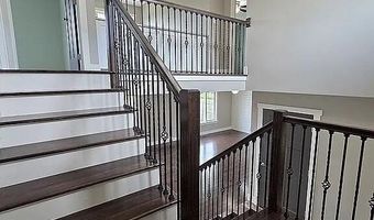 2516 White Oak Dr, Ames, IA 50014