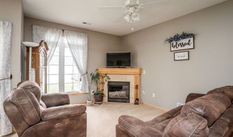 1735 34th Ave SW 2, Altoona, IA 50009
