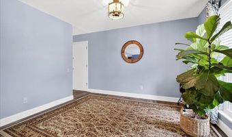 1009 Dutch Mill Dr, Ballwin, MO 63011
