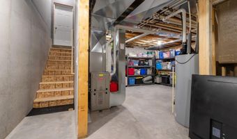 5702 N YOSEMITE Ln, Appleton, WI 54913