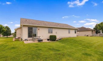 5371 Bear Creek Pass Pass, Auburn, IN 46706