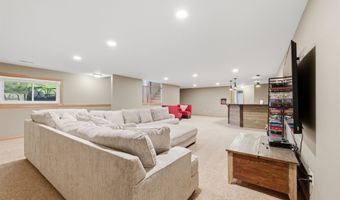 419 S Quail Run Ct, Andover, KS 67002