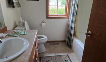 1405 26th St SW, Austin, MN 55912