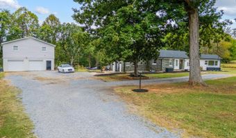 3270 Wards Rd, Altavista, VA 24517