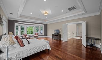 9715 SINGLETON Dr, Bethesda, MD 20817
