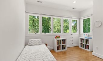 3100 N MONROE St, Arlington, VA 22207