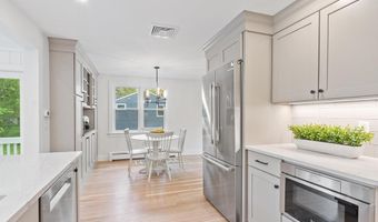 21 Clark Rd, Bedford, MA 01730