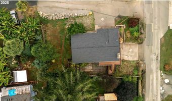 1214 Ransom Ave, Brookings, OR 97415