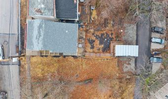 23 St Thomas St, Airville, PA 15203