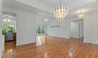 44 Devizis Dr, Bella Vista, AR 72714