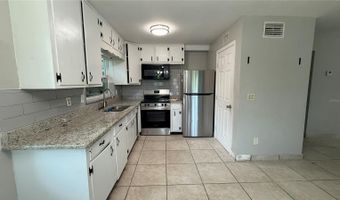 1148 W Lakeview Cir, Altamonte Springs, FL 32714