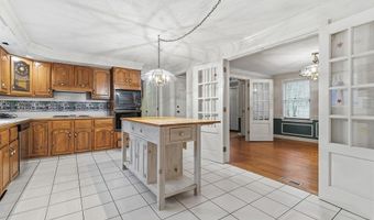 95 Hitching Post Ln, Bedford, NH 03110