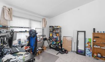 1876 Lindsay Ln, Ann Arbor, MI 48104