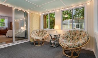 28 Lincoln Dr, Acton, MA 01720