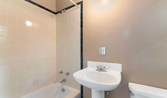 138 Wantastiquet Dr, Brattleboro, VT 05301