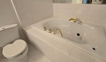 2782 Maitland Dr, Ann Arbor, MI 48105