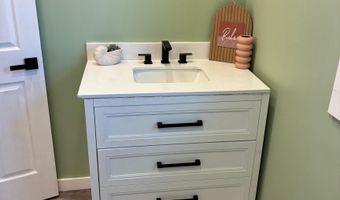 748 W Oak St, Bicknell, IN 47512