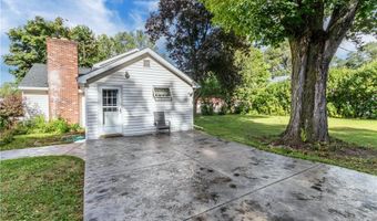 1187 Sandridge Rd, Alden, NY 14004