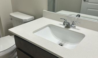 719 W Spaniel Dr, Ann Arbor, MI 48108