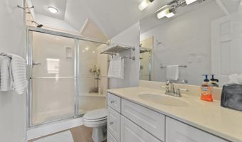 424 Riverview Dr, Bay St. Louis, MS 39520