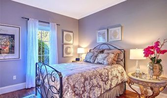 4 Pine Tree Ln, Lincoln, RI 02865