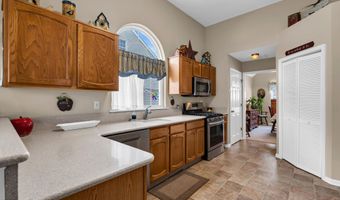 18 Peaksail Dr, Bayville, NJ 08721