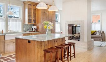 49 Third St, Newport, RI 02840
