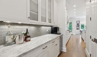 5120 WESSLING Ln, Bethesda, MD 20814