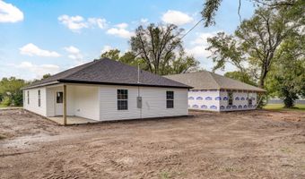 21 E Cofield St, Aurora, MO 65605