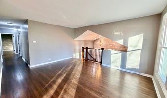 22 W070 Byron Ave, Addison, IL 60101