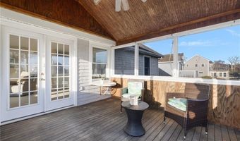 110 HOUSTON Ave, Narragansett, RI 02882