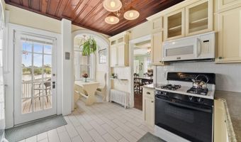 260 Ocean Ave, Amityville, NY 11701