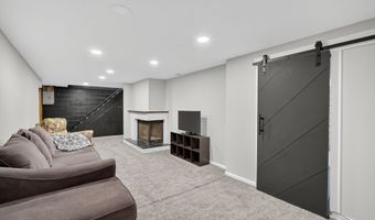 808 Tyler St, Polk City, IA 50226