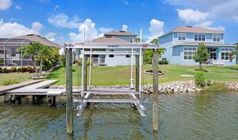 5425 WISHING ARCH Dr, Apollo Beach, FL 33572