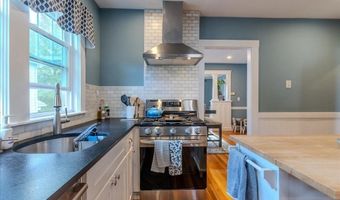135 Russett Rd 2, Boston, MA 02132