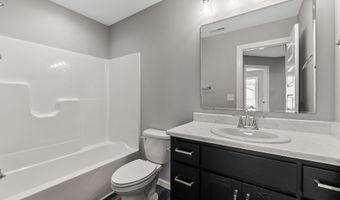 1700 Badger Ln, Auburn, IN 46706
