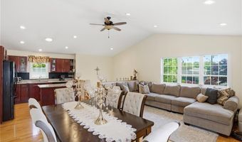 212 Lexington Ave, North Providence, RI 02904